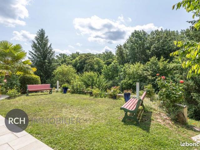 Maison 8 pièces 185 m²