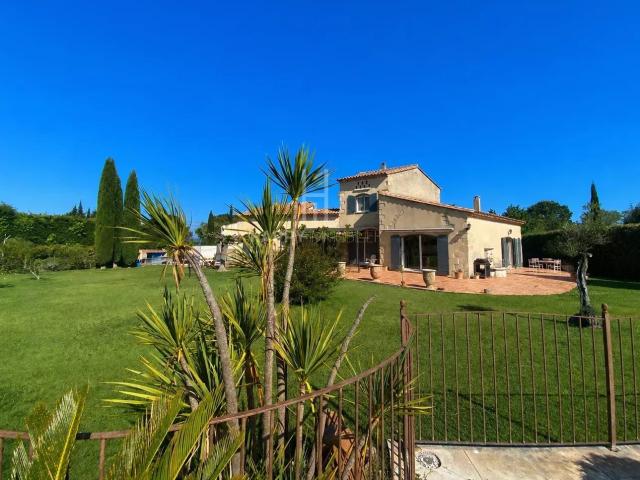 Maison 8 pièces 185 m²