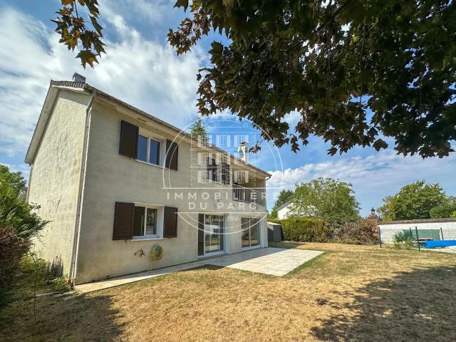 Maison 8 pièces 185 m²
