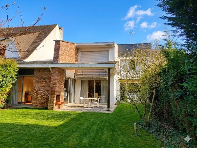 Maison 8 pièces 185 m²