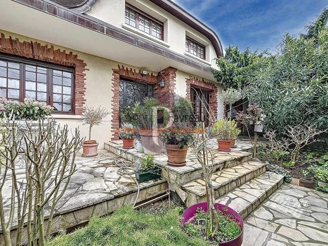 Maison 8 pièces 185 m²