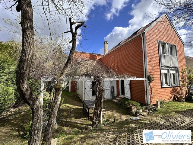 Maison 8 pièces 185 m²