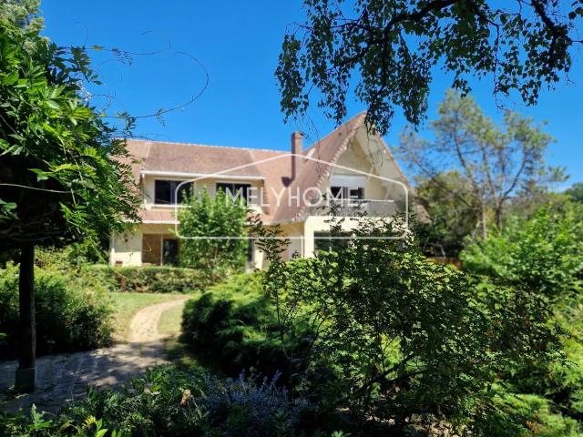 Maison 8 pièces 185 m²