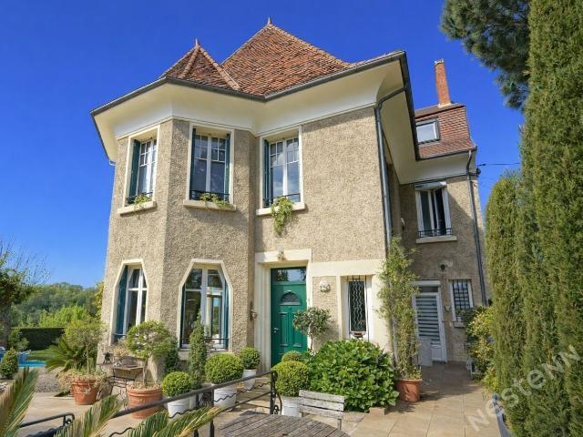 Maison 8 pièces 192 m²