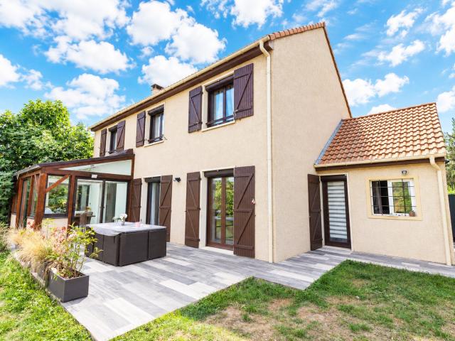 Maison 8 pièces 185 m²
