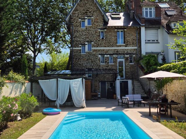 Maison 8 pièces 186 m²