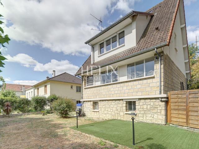 Maison 7 pièces 186 m²