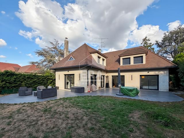 Maison 8 pièces 186 m²