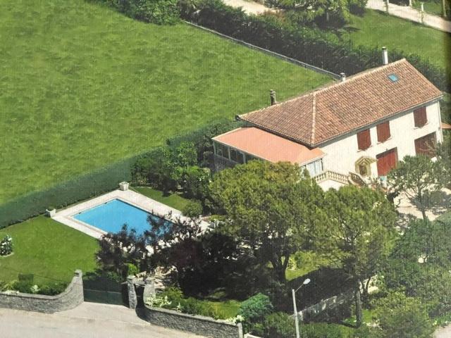 Maison 8 pièces 186 m²