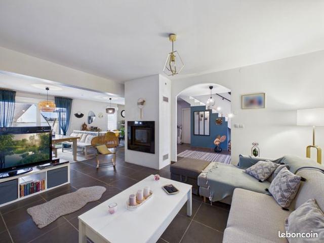 Maison 8 pièces 187 m²