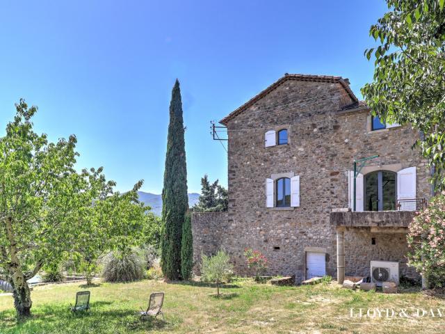 Maison 8 pièces 187 m²