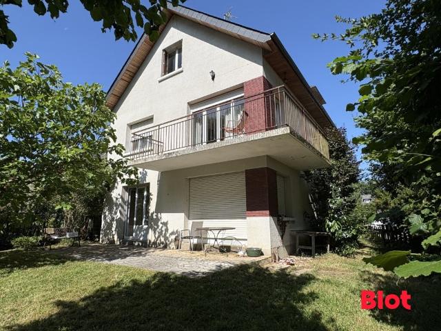 Maison 8 pièces 187 m²
