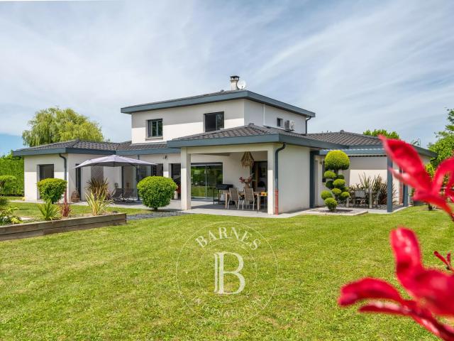 Maison 8 pièces 188 m²