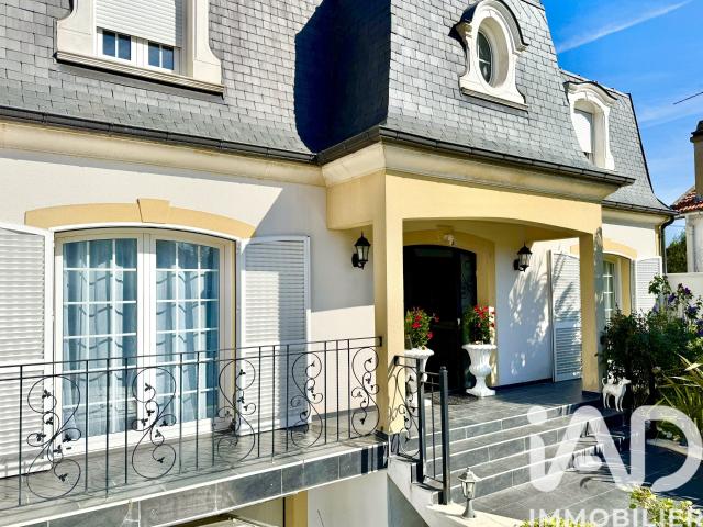 Maison 8 pièces 189 m²