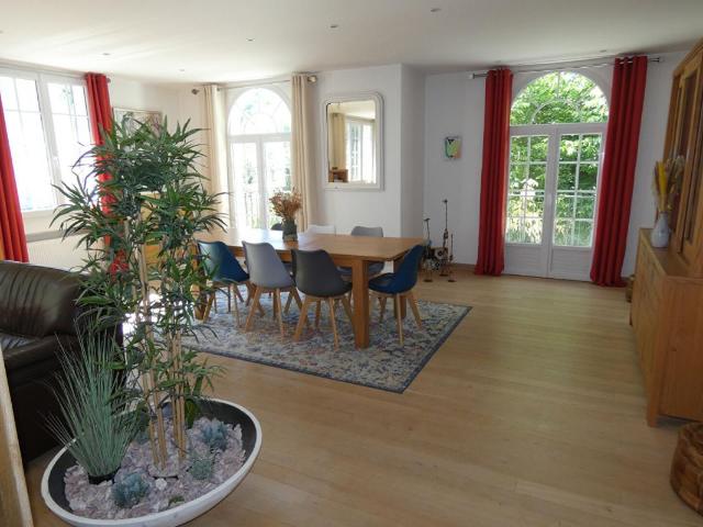 Maison 8 pièces 189 m²