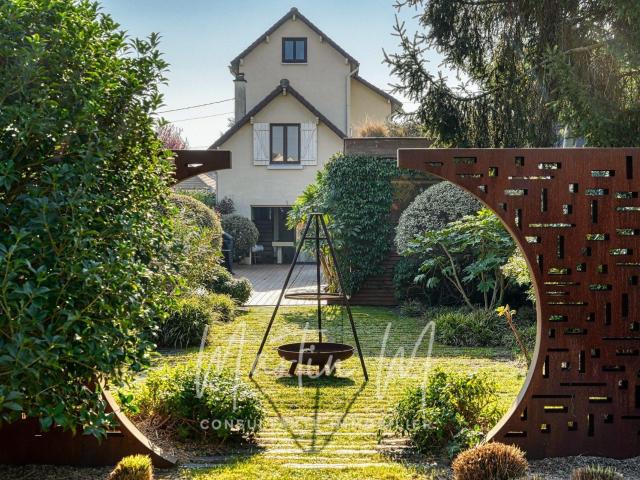 Maison 8 pièces 217 m²