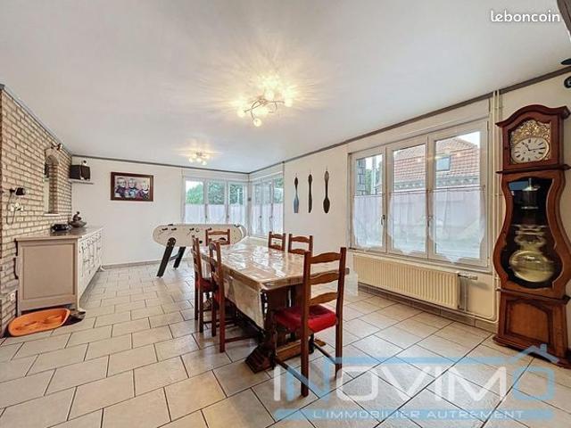 Maison 8 pièces 180 m²