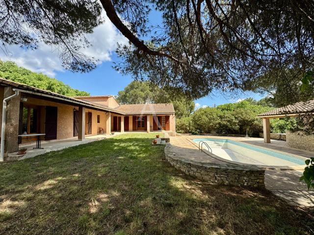 Maison 8 pièces 180 m²