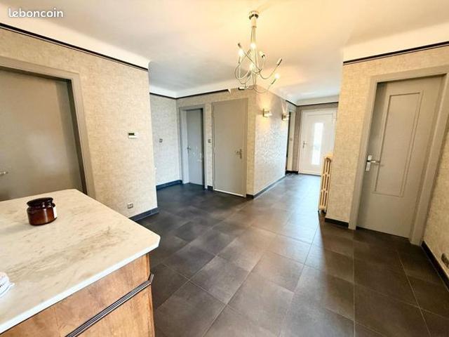 Maison 8 pièces 180 m²