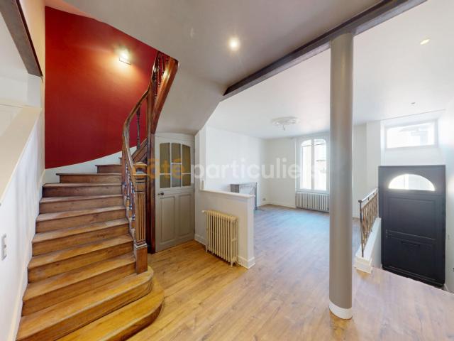 Maison 8 pièces 180 m²