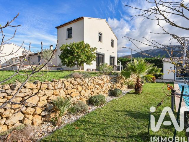 Maison 8 pièces 180 m²