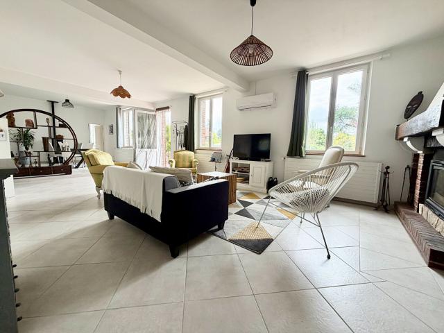 Maison 7 pièces 180 m²