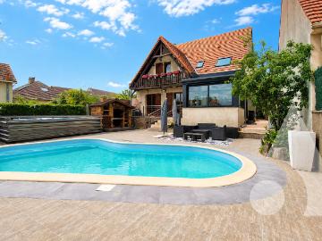Maison 8 pièces 180 m²
