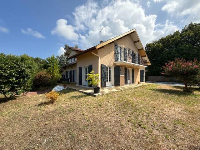 Maison 8 pièces 193 m²