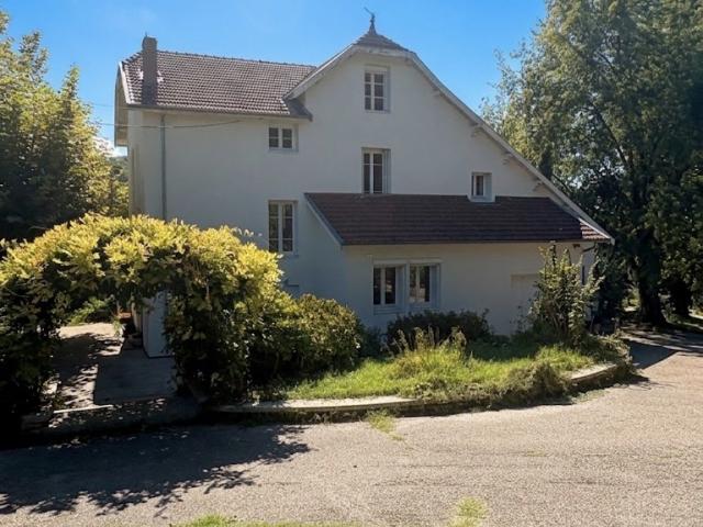 Maison 8 pièces 180 m²