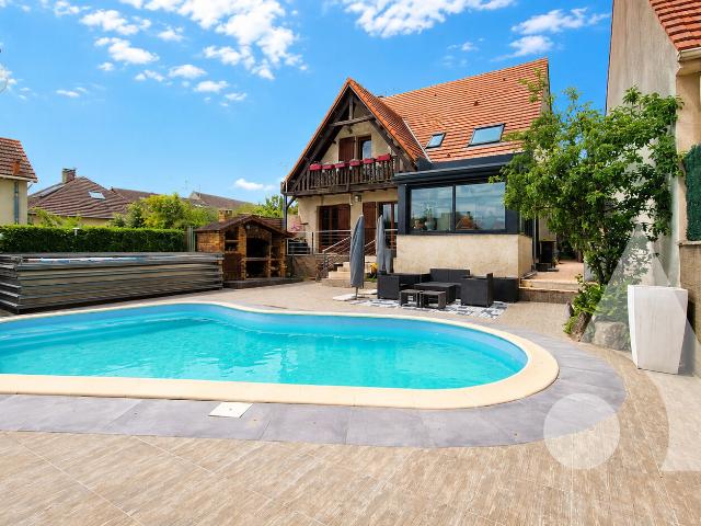 Maison 8 pièces 180 m²