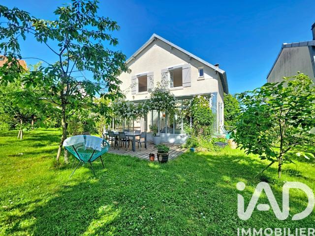 Maison 8 pièces 180 m²