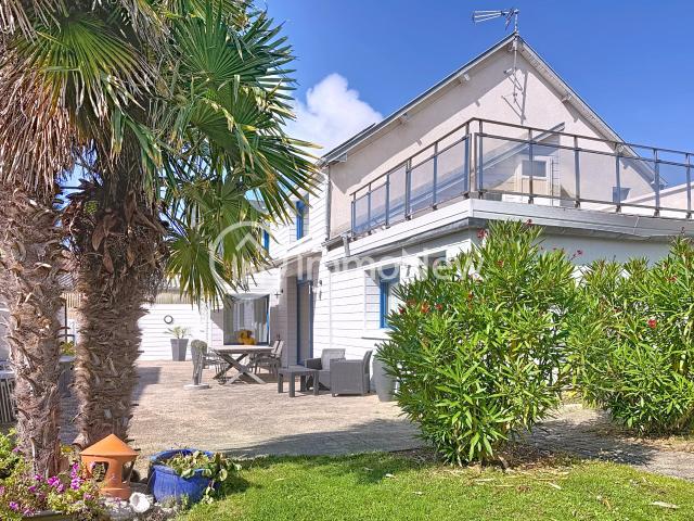 Maison 8 pièces 180 m²
