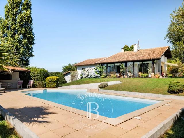 Maison 8 pièces 180 m²