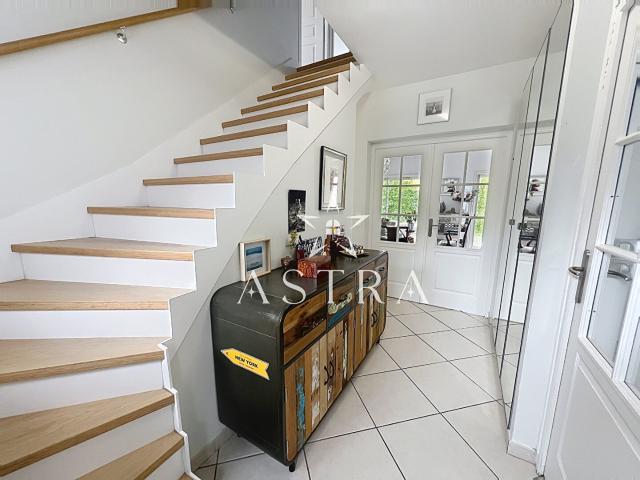 Maison 8 pièces 180 m²