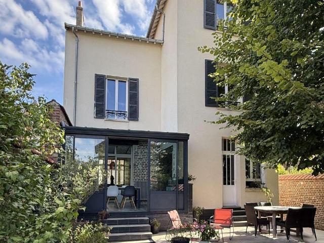 Maison 8 pièces 180 m²