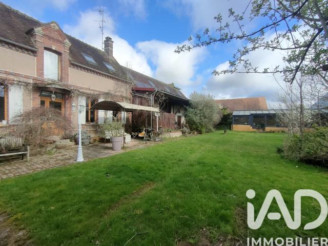 Maison 8 pièces 181 m²