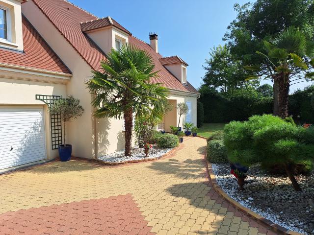 Maison 8 pièces 181 m²