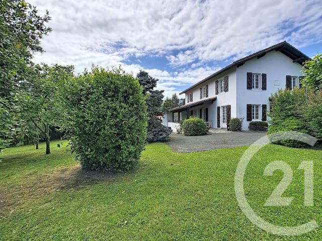 Maison 8 pièces 181 m²