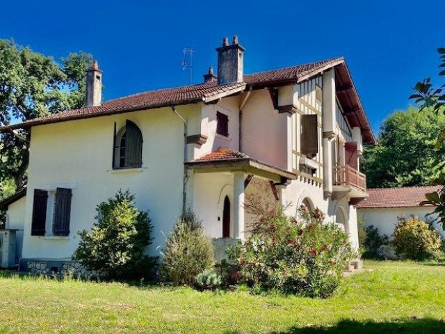 Maison 8 pièces 182 m²