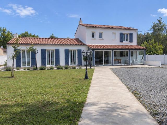 Maison 8 pièces 182 m²