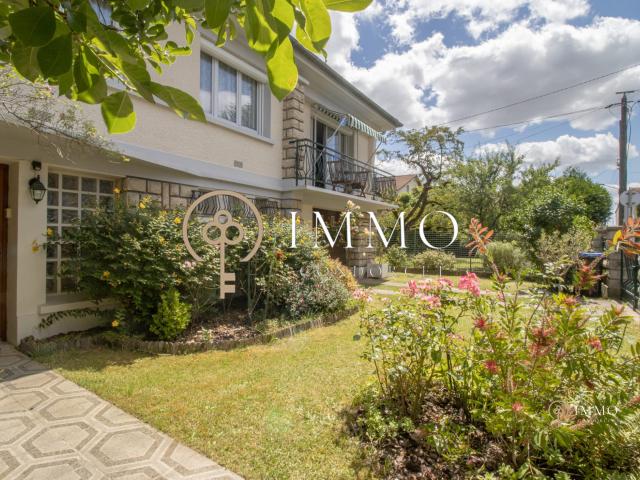 Maison 8 pièces 182 m²