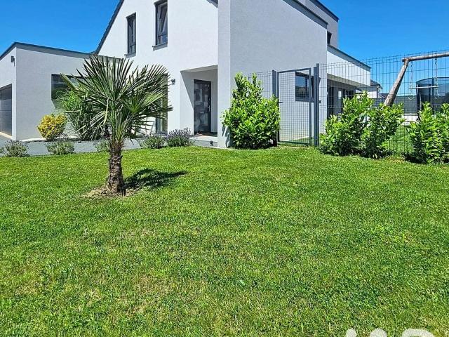 Maison 8 pièces 182 m²