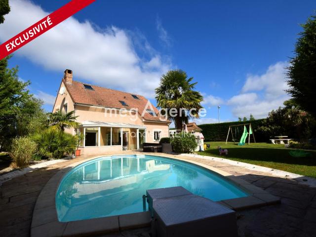 Maison 8 pièces 182 m²