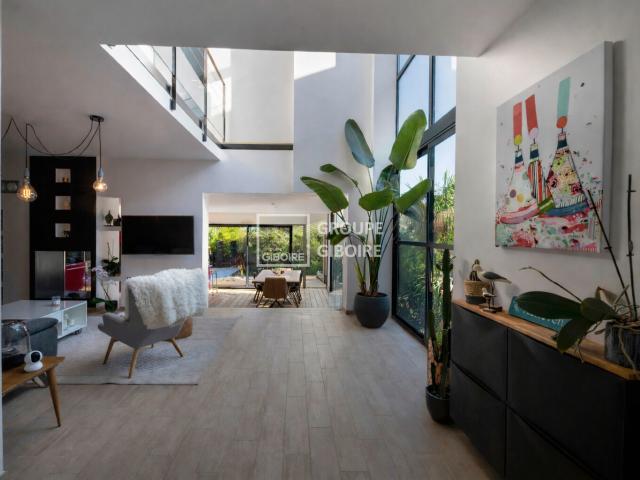 Maison 8 pièces 183 m²