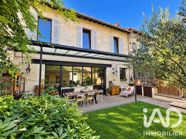 Maison 8 pièces 183 m²