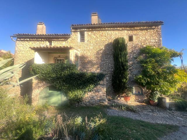 Maison 8 pièces 183 m²