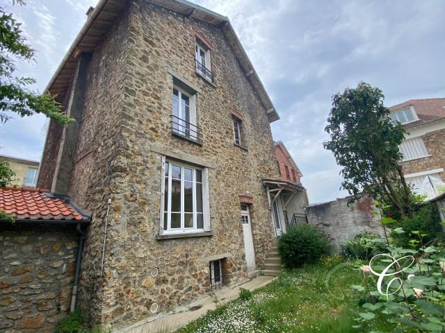 Maison 8 pièces 183 m²
