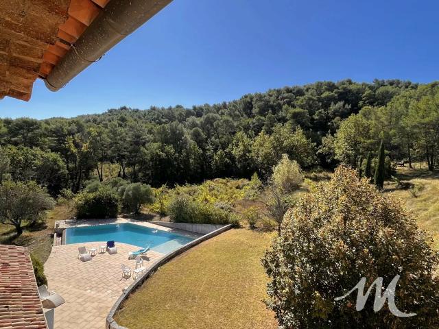 Maison 8 pièces 183 m²