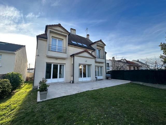 Maison 8 pièces 194 m²