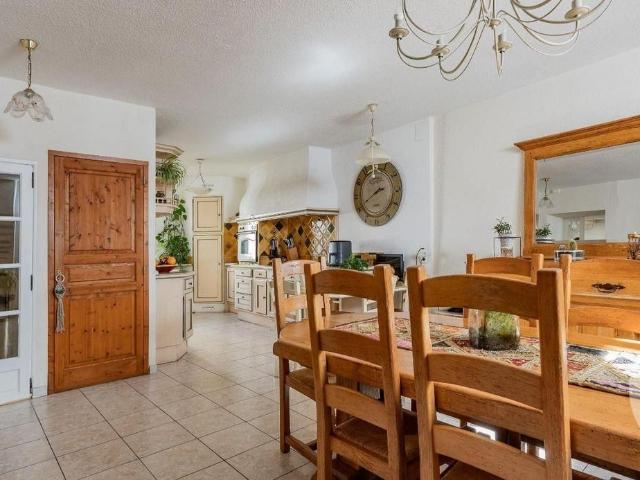 Maison 8 pièces 194 m²